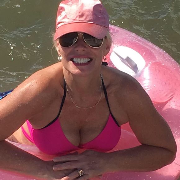 Meet your Posher, Aimee - Picture 1 of 1